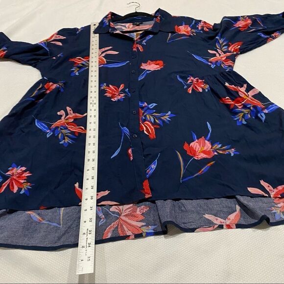 A.n.a Blue Floral Peplum Tunic Top‎ - Picture 7 of 9